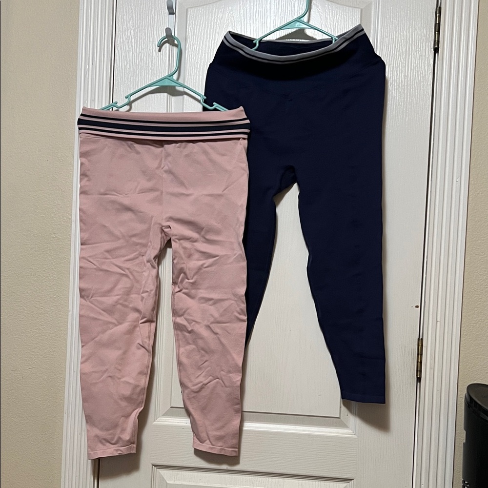 PINK vs activewear leggings Pink and Navy
